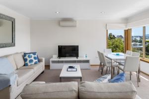 Reflections on the Bay