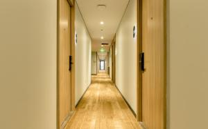 Yellow Bee Tanah Abang