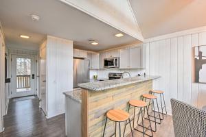 Designer Retreat with Pool, Golf and Beach Access!