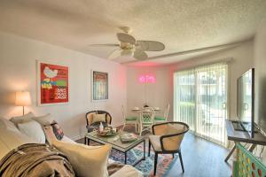 Apartment room in Eco-Bungalow Condo Pensacola Beach Access!