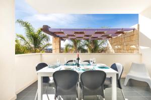 Two-Bedroom House room in Le Dune Villas