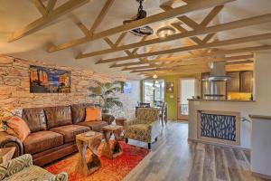 Hot Tub and View Wine Country Retreat in Cornville