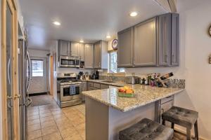 3 Mi to Lake Tahoe Quiet Incline Village Cabin!