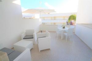 Appartamento a 150 m dal mare climatizzato con bellissimo patio esterno