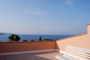 Appartements La Cataline, magnifique duplex vue sur mer, 3 chambres, 2 sdb. : photos des chambres