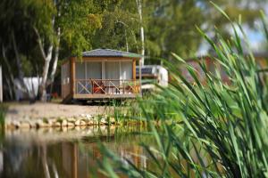Campings Mobil Home XXL2 4 chambres - Camping Bordeaux Lac : photos des chambres