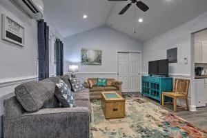Downtown Ocean Springs Retreat 1 Mi to Beach! - Gulf Park Estates