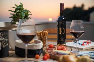 Luxury Apartment Edi