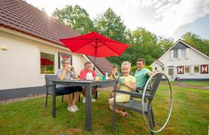 Deluxe Bungalow (6 Adults) - B room in Vakantiepark Bosmeer