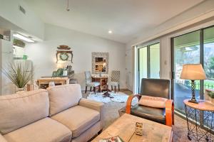 Chic Couples Retreat Well-Appointed Salado Home!