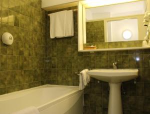 Hotels Hotel Alexandra : photos des chambres