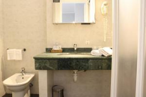 Hotels Hotel Alexandra : photos des chambres
