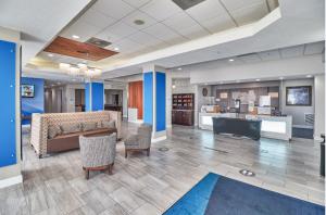 Holiday Inn Express Hotel & Suites Clearwater US 19 North by IHG
