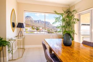27 First Crescent, Camps Bay, Cape Town 8005, South Africa.