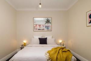 Central Geelong West Cottage