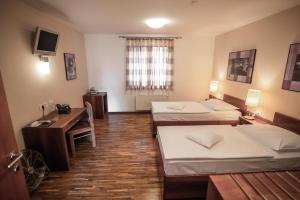 Hotel Dvor Jezersek Brnik