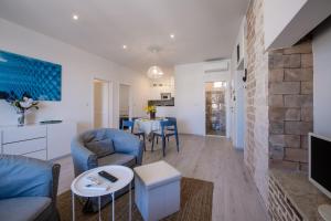 Island sea view Free Parking