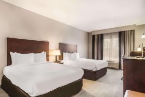 Queen Room with Two Queen Beds - Accessible/Non Smoking room in Comfort Inn & Suites