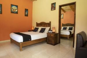 Casa Manning y Salón la Troje