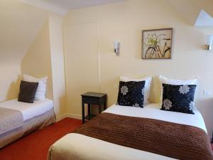 Hotels Hotel Du Tertre : Chambre Quadruple Confort