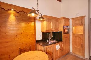 Hotels Chalet-Hotel Neige et Roc, The Originals Relais (Hotel-Chalet de Tradition) : photos des chambres