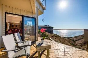 Above and Beyond! Hot tub! Endless Views! Rooftop Patio! Fast WiFi!! Dog Friendly! - 迪伦比奇