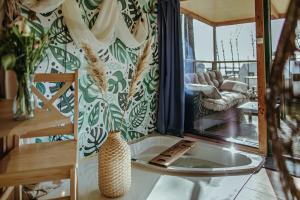 Herbals - Tree&Lake houses with bath, sauna, bikes, motorboat