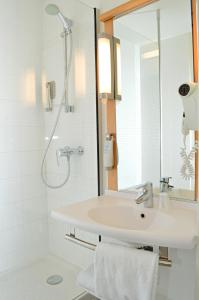 Hotels ibis Bordeaux Saint Emilion : photos des chambres