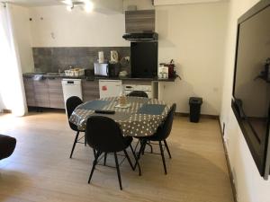 Sejours chez l'habitant Appartement T2 dans le centre ville d'Angouleme : photos des chambres