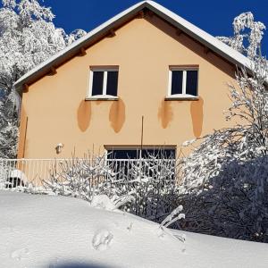 Maisons de vacances L'AUBRAC brameloup : photos des chambres