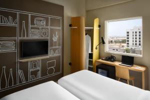 Standard Twin Room room in Ibis Jeddah Malik Road