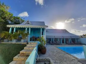 AIGUE MARINE Divaloc - 圣安娜