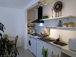 Appartements Grand studio, super equipe, 2 pas du centre-ville 