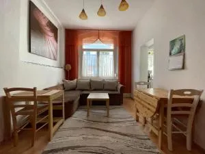 2-Raum Ferienwohnung in Connewitz - Lipsko