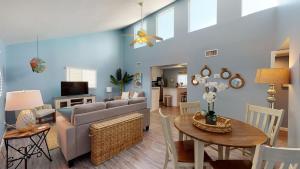 Two-Bedroom House room in 7Th Street Retreat Home