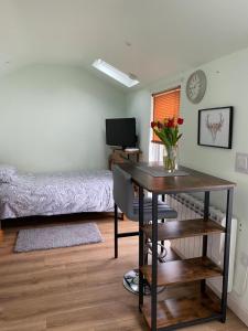 Cosy 1 Bed Garden Annexe