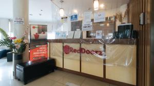 RedDoorz Plus at EDSA Congressional