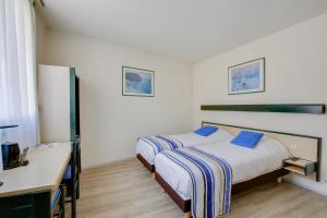 Hotels Contact Hotel du Champ de Mars de Saint-Brieuc : photos des chambres