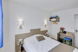 Hotels Contact Hotel du Champ de Mars de Saint-Brieuc : photos des chambres