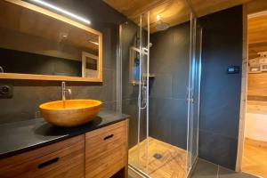 Appartements Gite avec jacuzzi privatif : photos des chambres