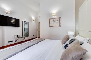 BDC - Spanish Steps Gold 2bdr suite