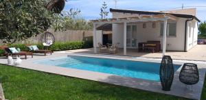 VILLA FEDERICA CON PISCINAWITH POOL