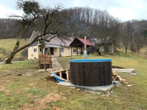Mese-Háza