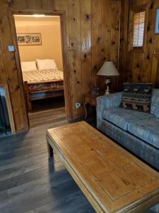 Queen Suite room in Columbine Cabins