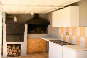 Petrakis Afrathias garden house