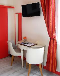 Hotels Hotel Le Goeland : Chambre Familiale