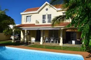 Societe Brick - Pointe aux Sable