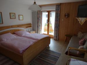 Basic Triple Room room in Haus Saurler - Chiemgau Karte