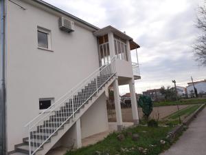 Apartment Summer Dreams