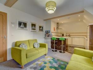 The Old Auction Rooms Lot 2 Central with Private Parking